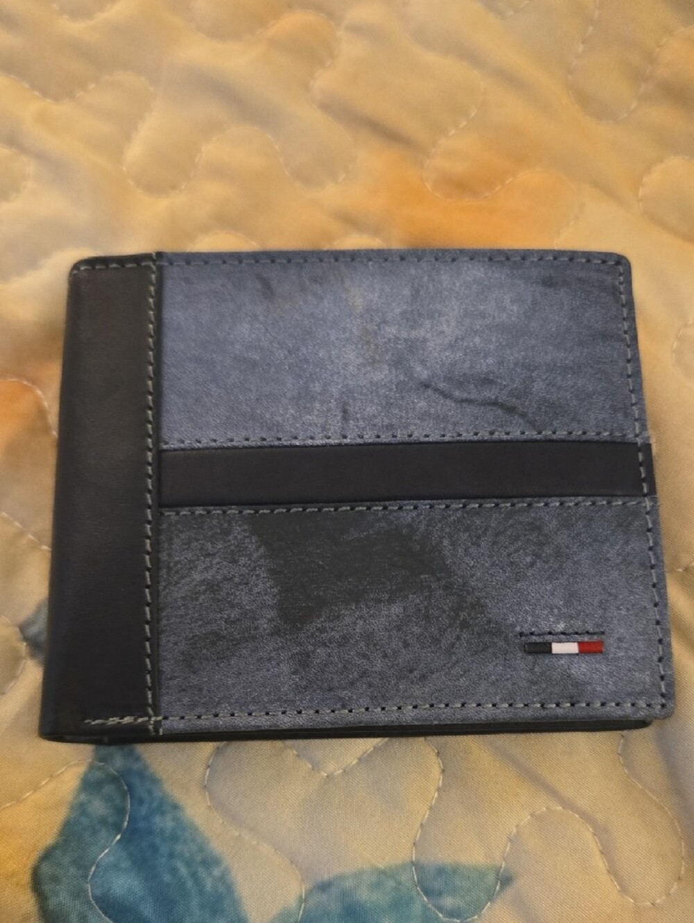 Tommy Hikfiger Men's Black Genuine Leather Bifold Wallet